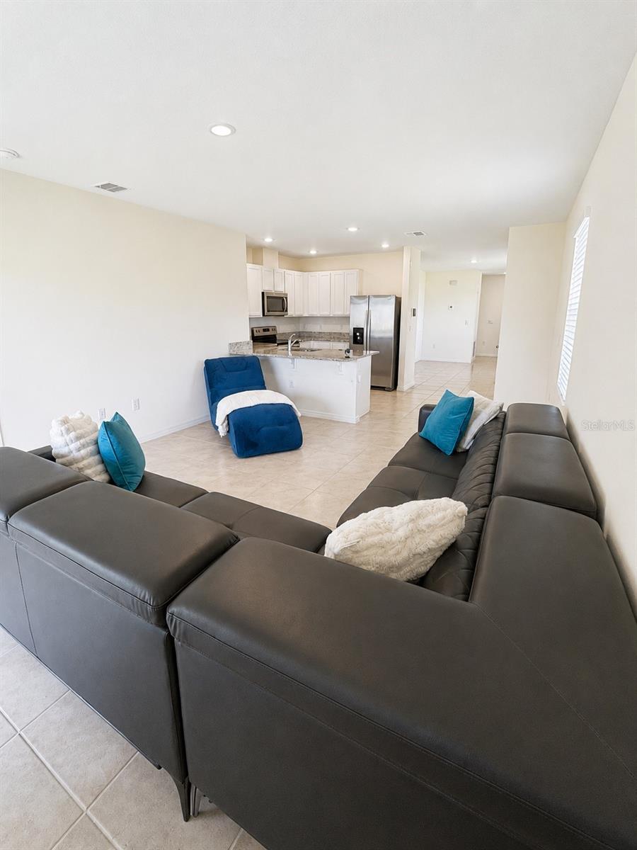 3648 Sungrove Cir Property Photo 5