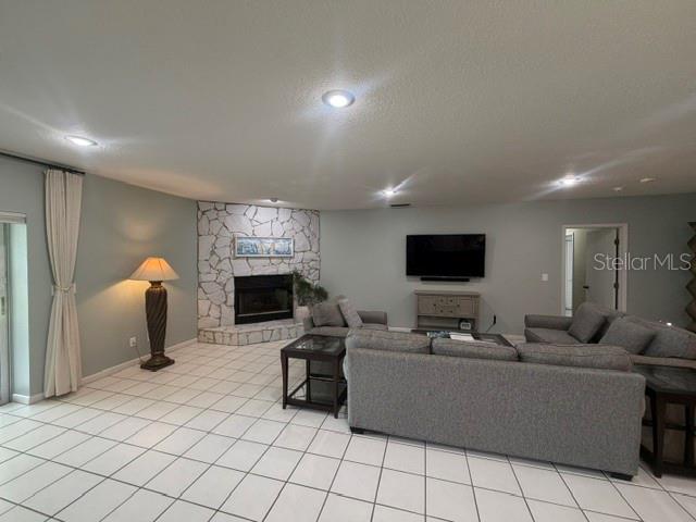2241 Winterset Rd Property Photo 4