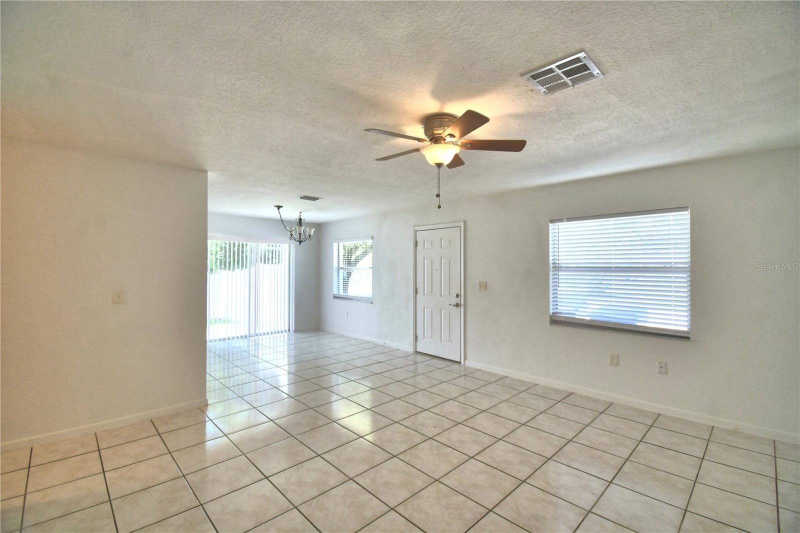 914 Grape Ave Property Photo 4