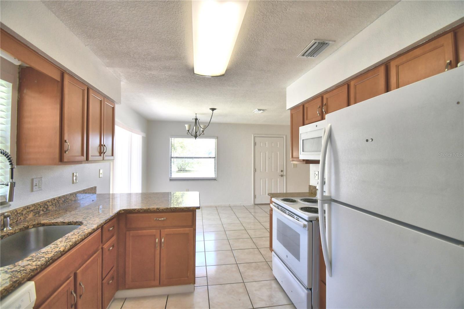 914 Grape Ave Property Photo 14