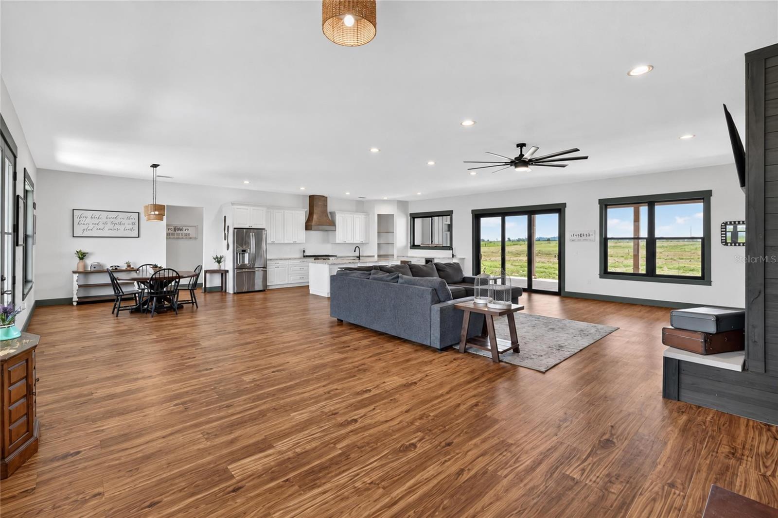5771 Weita Rd Property Photo 10
