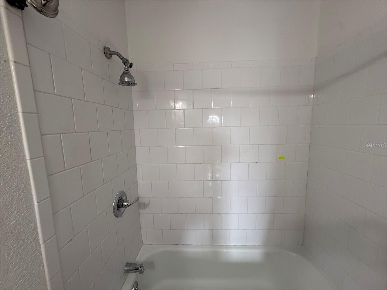 1920 E Edgewood Dr #n8 Property Photo 7
