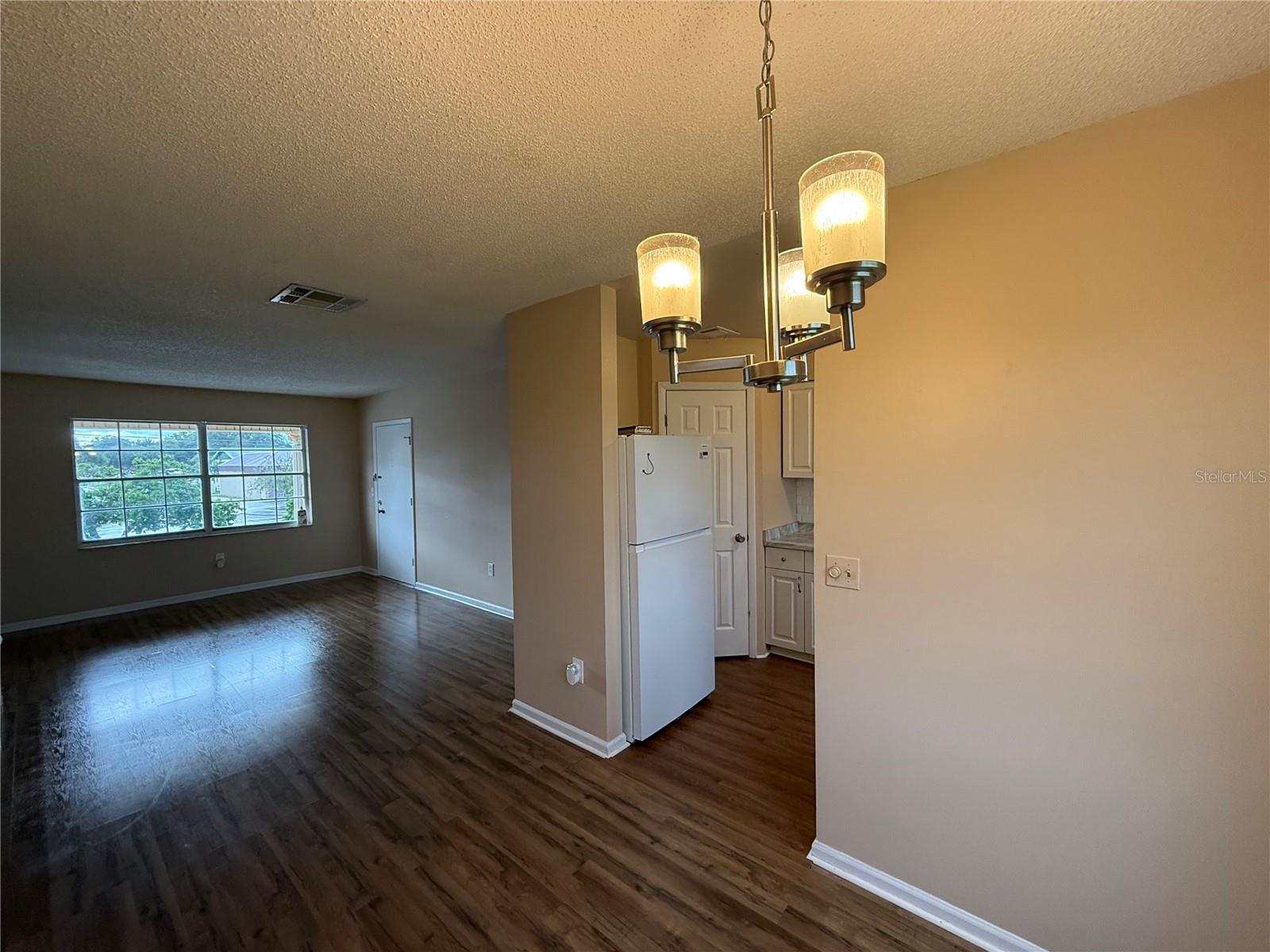 1920 E Edgewood Dr #n8 Property Photo 13