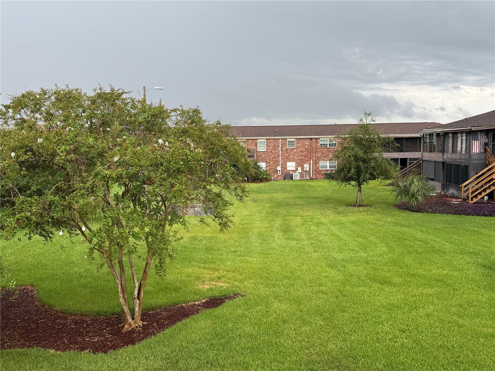 1920 E Edgewood Dr #n8 Property Photo 16