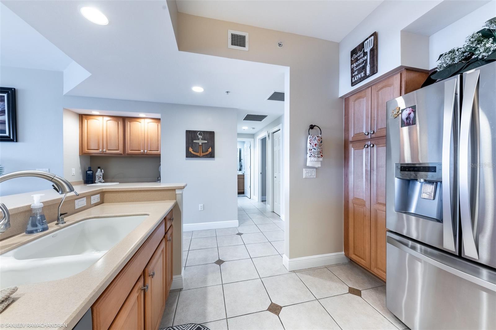3313 Sunset Key Cir #403 Property Photo 11