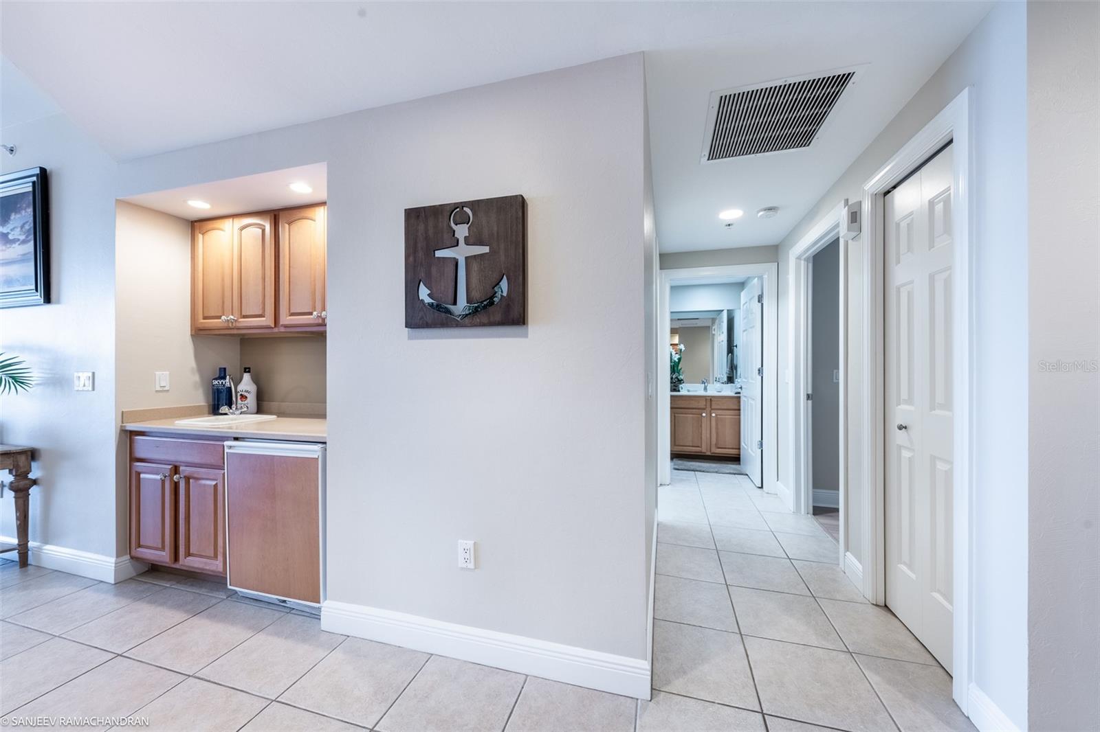 3313 Sunset Key Cir #403 Property Photo 12