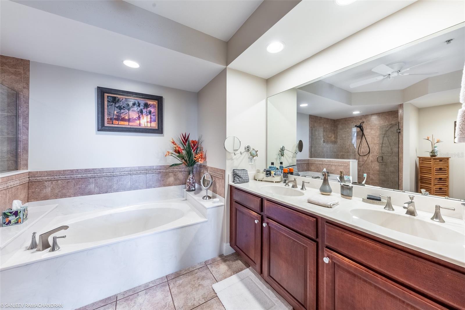 3313 Sunset Key Cir #403 Property Photo 29