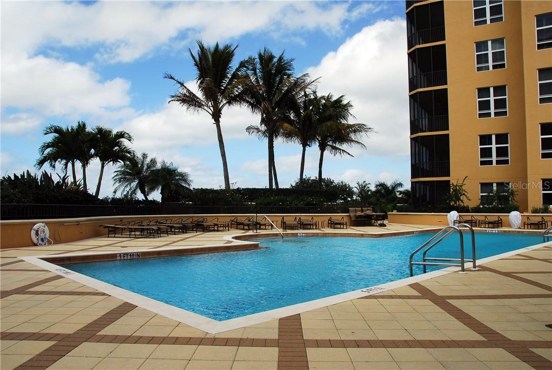 3313 Sunset Key Cir #403 Property Photo 52