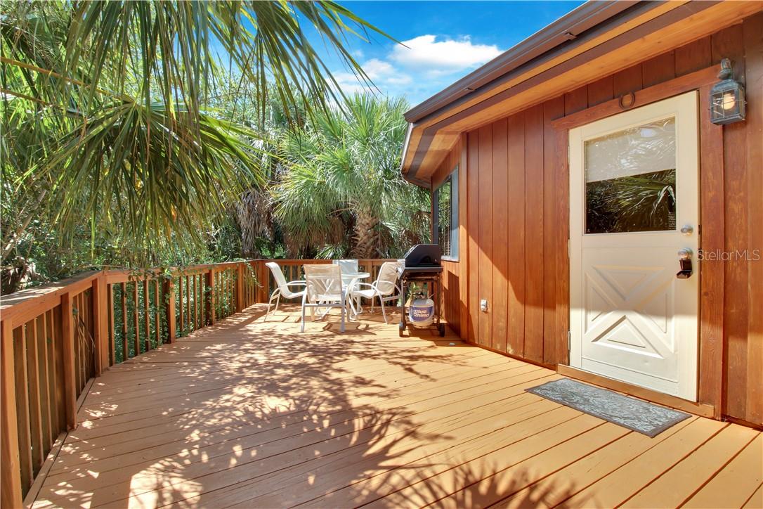 8335 MANASOTA KEY RD Property Photo 1