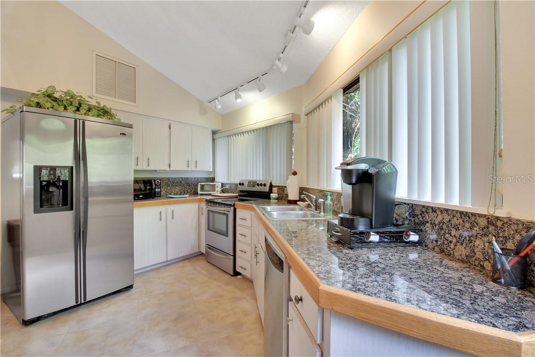 8335 Manasota Key Rd Property Photo 7