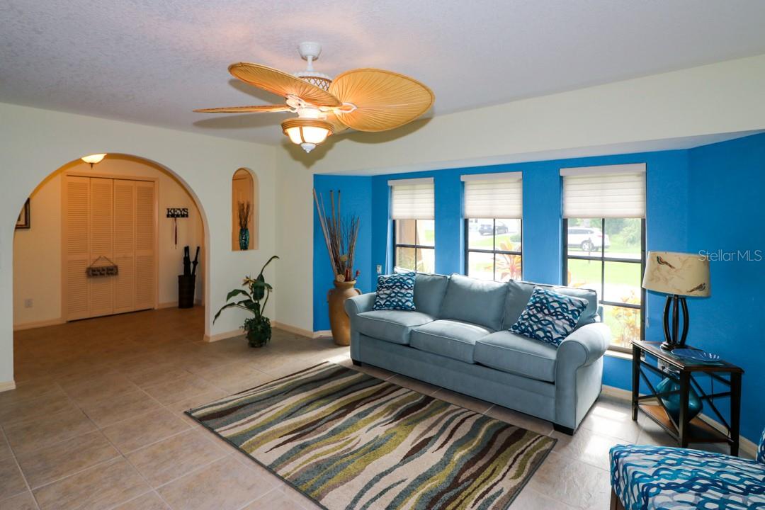 5087 Silver Bell Dr Property Photo 9