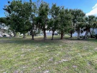 310 W Henry St Property Photo 5