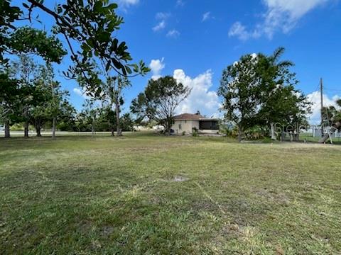 310 W Henry St Property Photo 12