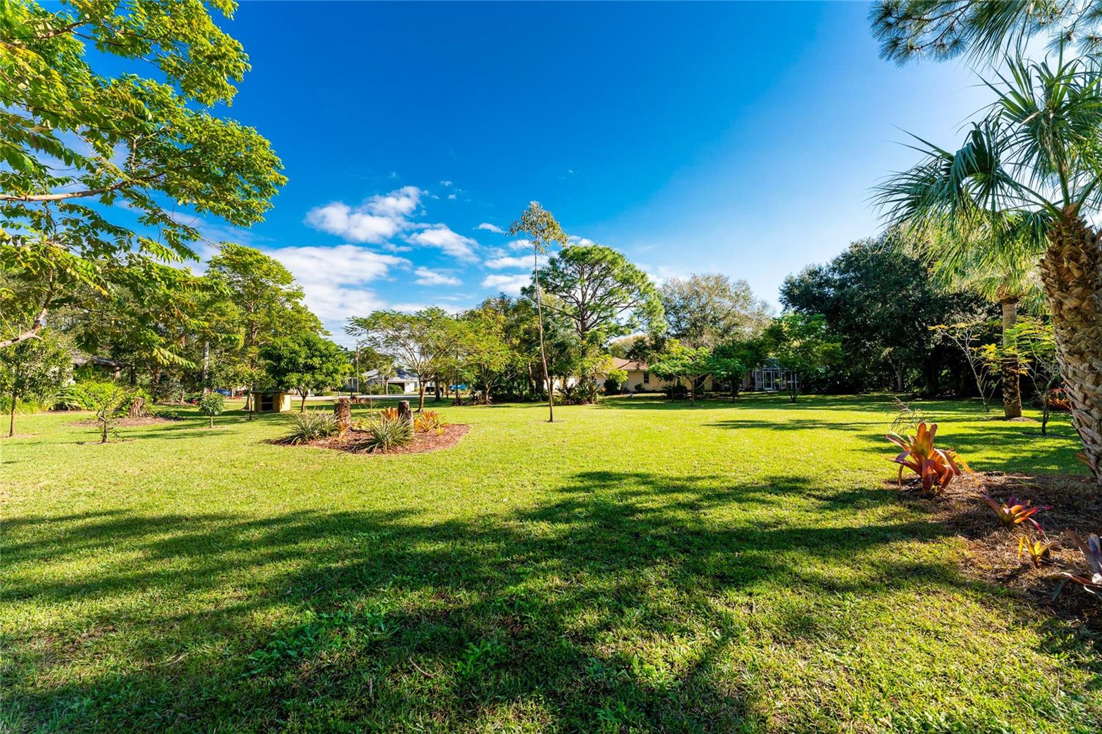 25271 Roland Ln Property Photo 2