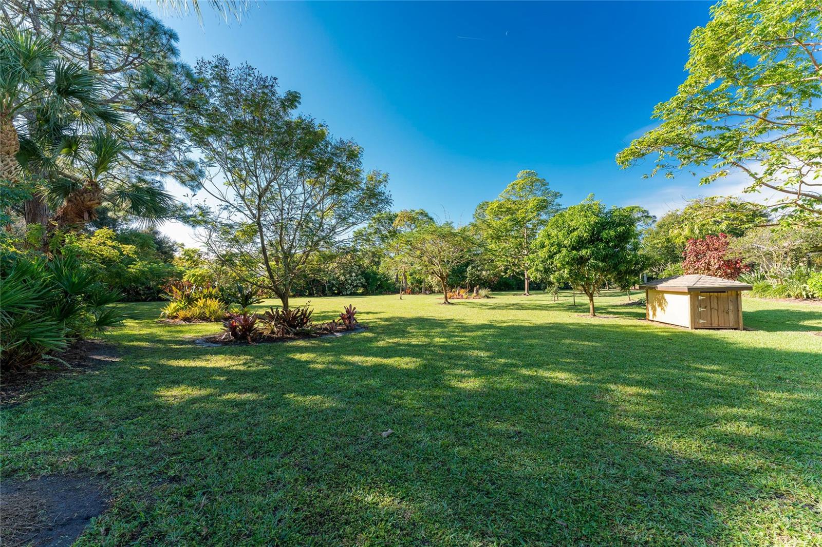 25271 Roland Ln Property Photo 9