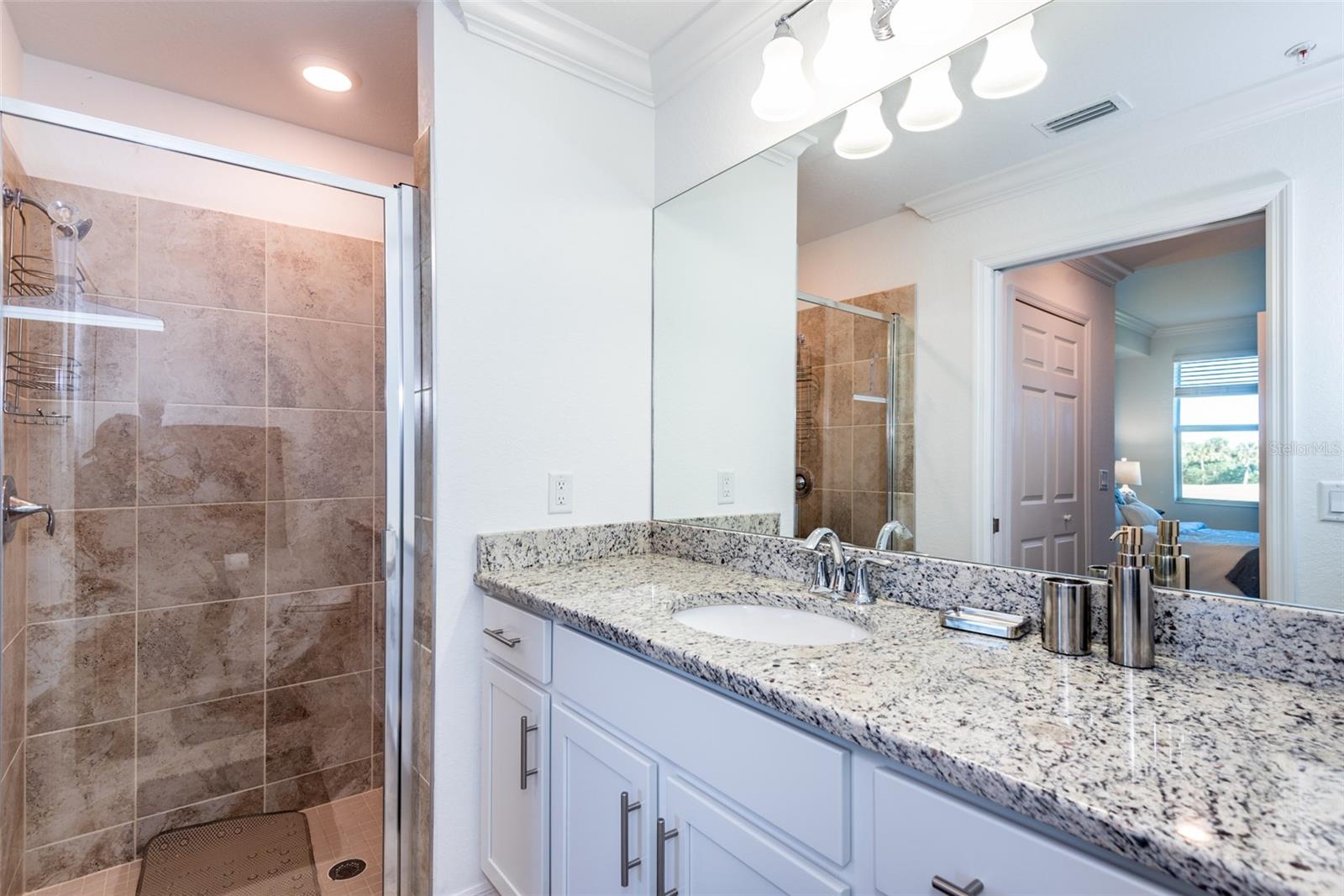 14051 Heritage Landing Blvd #511 Property Photo 23
