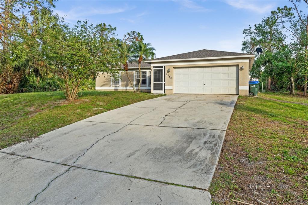 1340 Papillon St Property Photo 2
