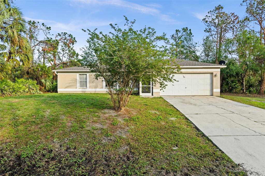 1340 Papillon St Property Photo 3