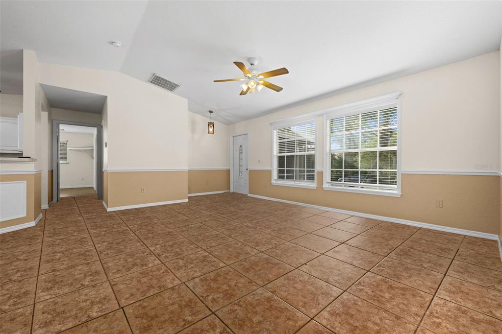 1340 Papillon St Property Photo 5