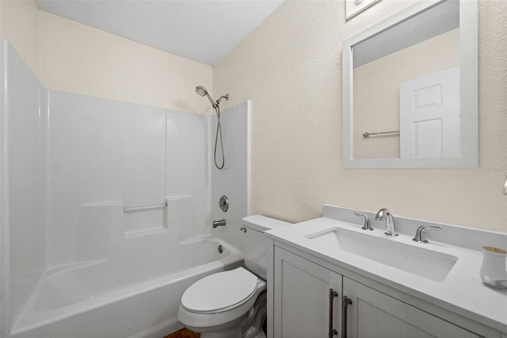1340 Papillon St Property Photo 18
