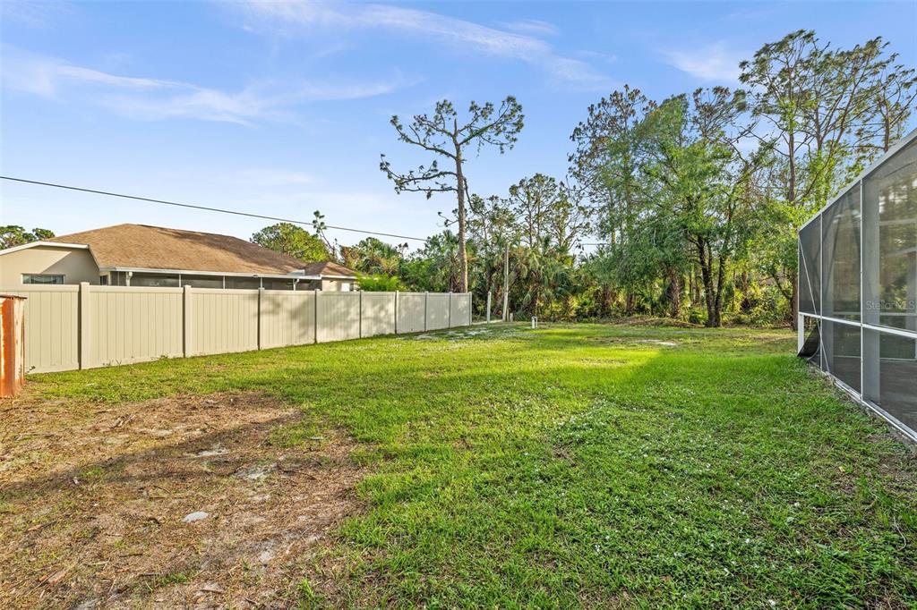 1340 Papillon St Property Photo 27