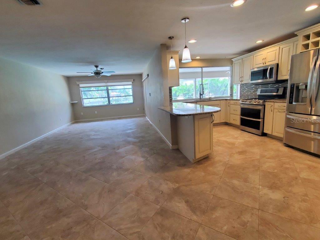 220 Tropicana Drive Property Photo 8