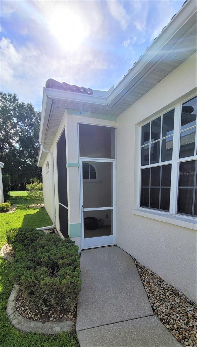 26311 Seminole Lakes Blvd Property Photo 6