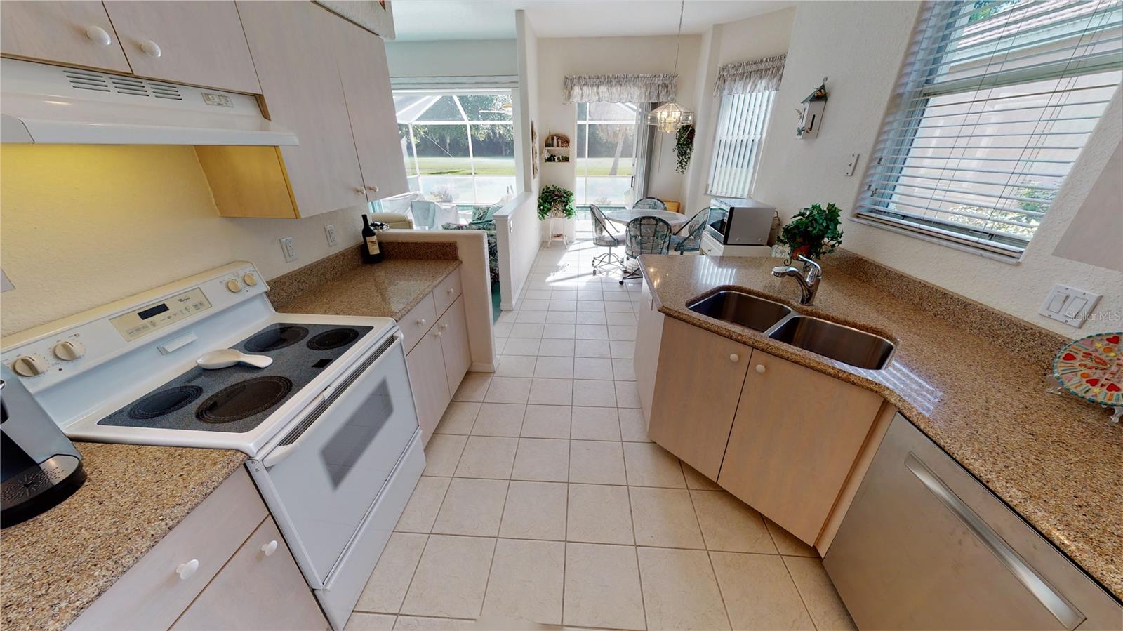 26311 Seminole Lakes Blvd Property Photo 15