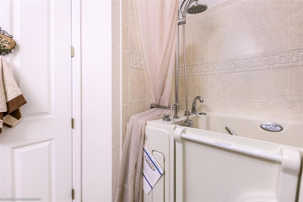 290 Lewis Cir #131 Property Photo 43