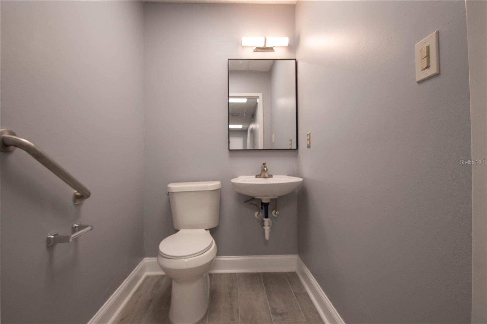 2400 Harbor Blvd #10 Property Photo 10