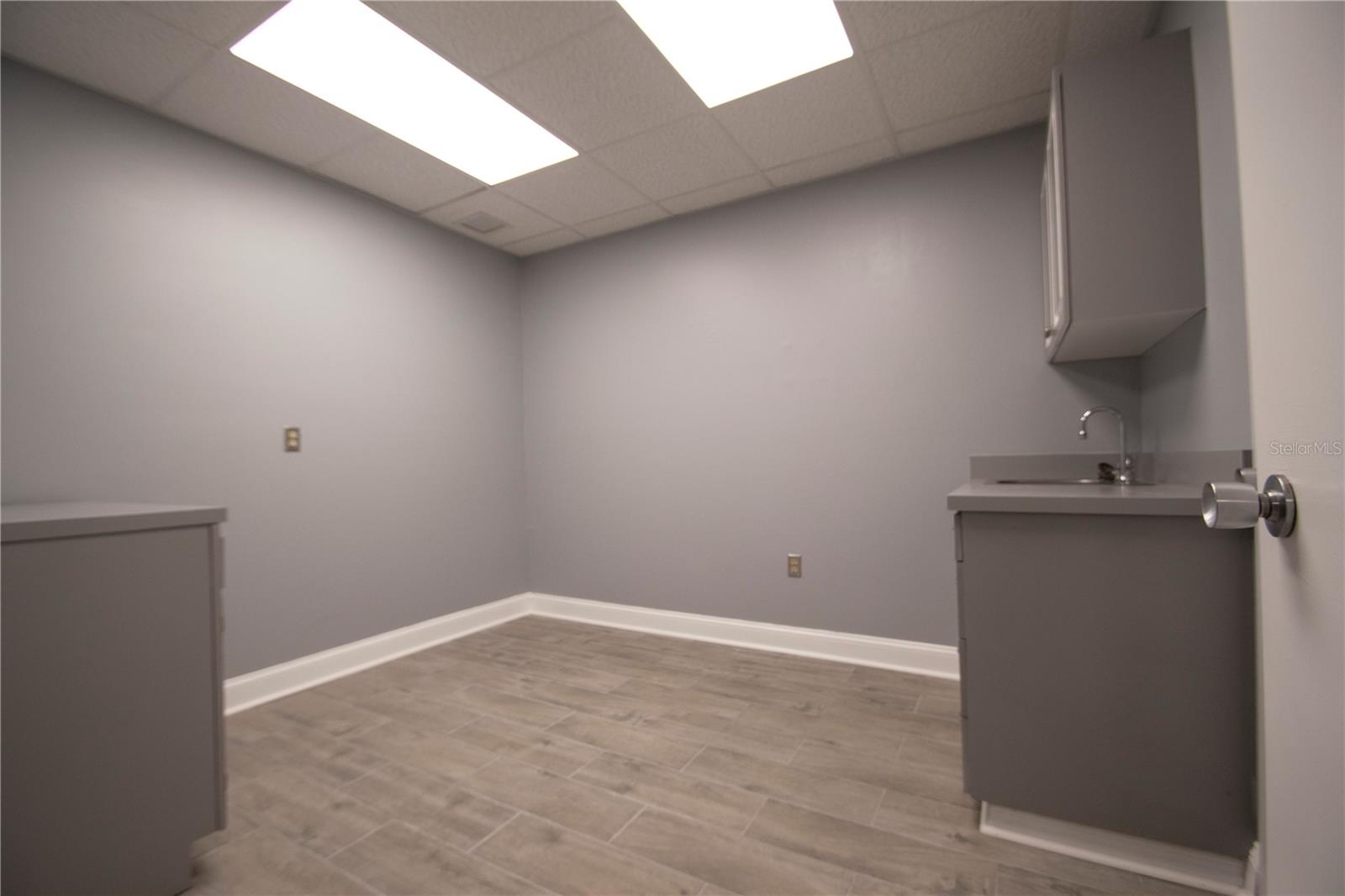 2400 Harbor Blvd #10 Property Photo 11