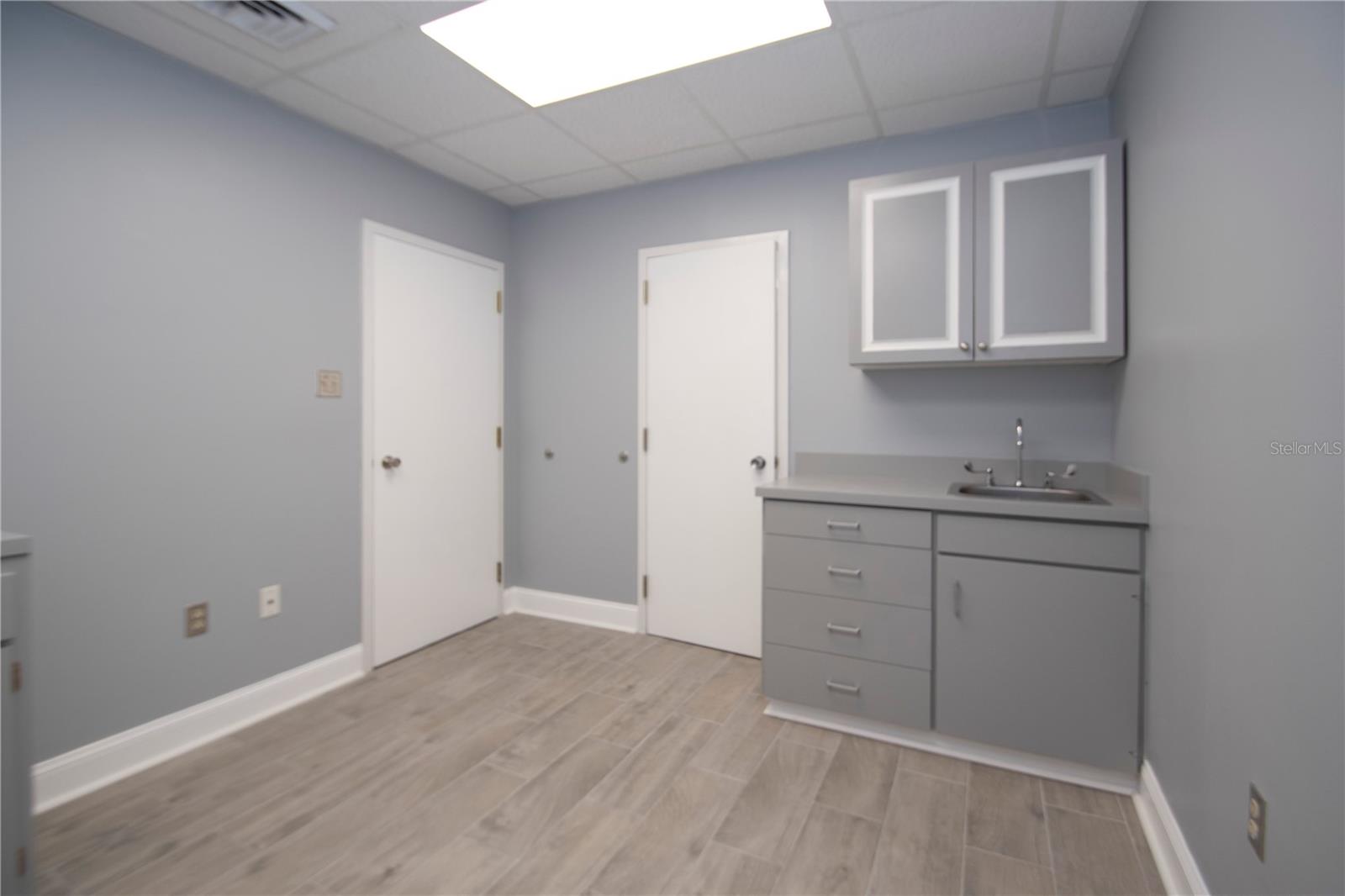 2400 Harbor Blvd #10 Property Photo 13
