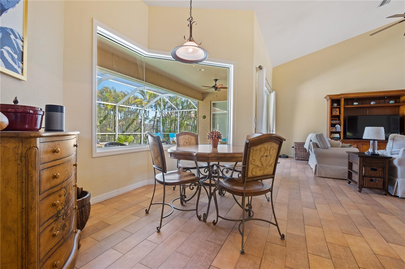 175 Rotonda Boulevard E Property Photo 14