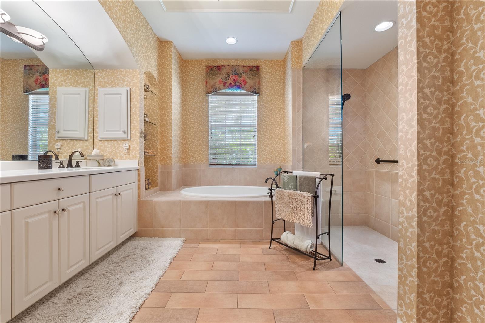 175 Rotonda Boulevard E Property Photo 20