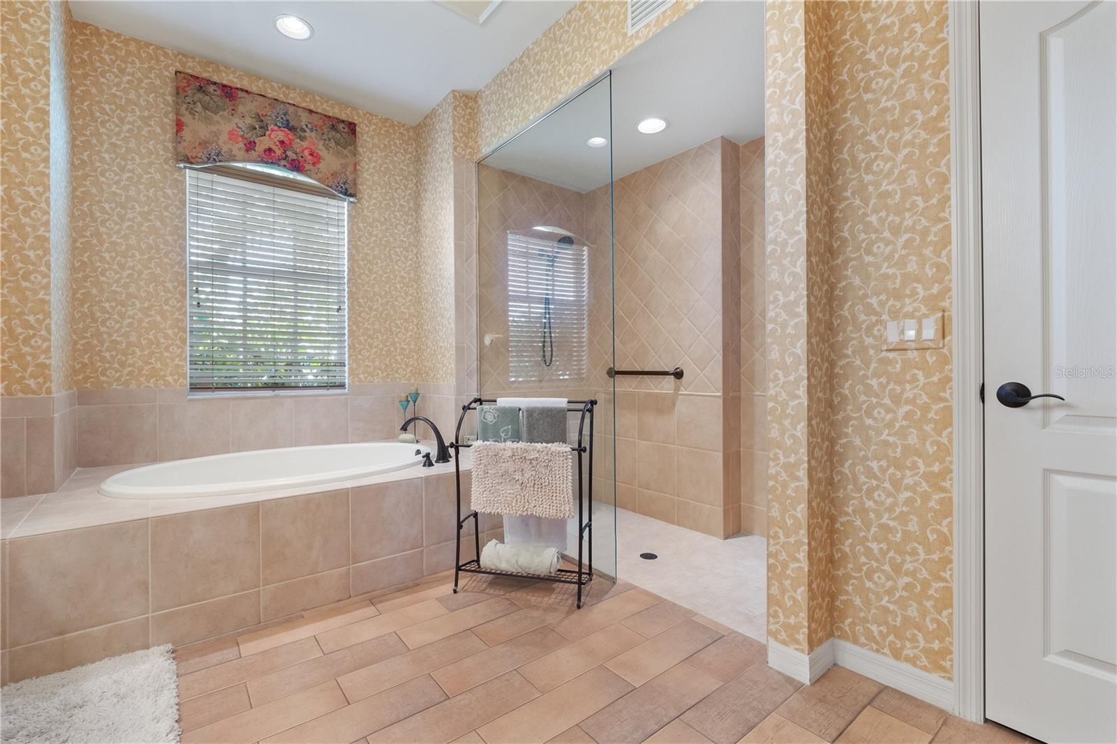 175 Rotonda Boulevard E Property Photo 21