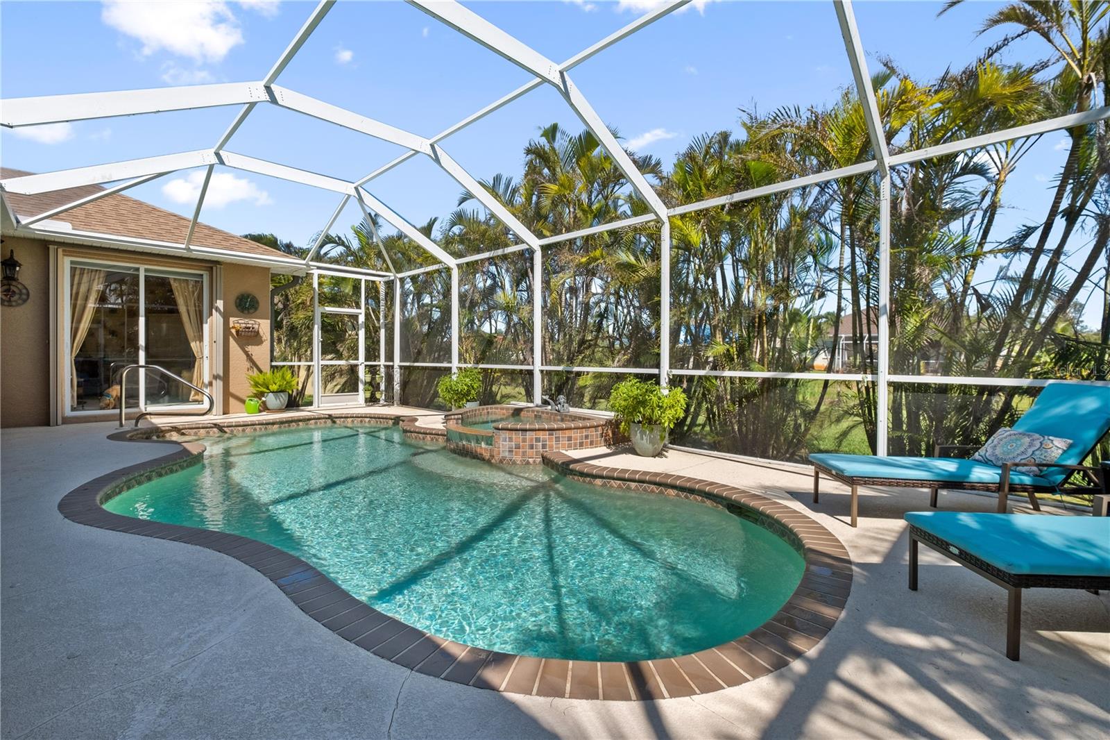 175 Rotonda Boulevard E Property Photo 35