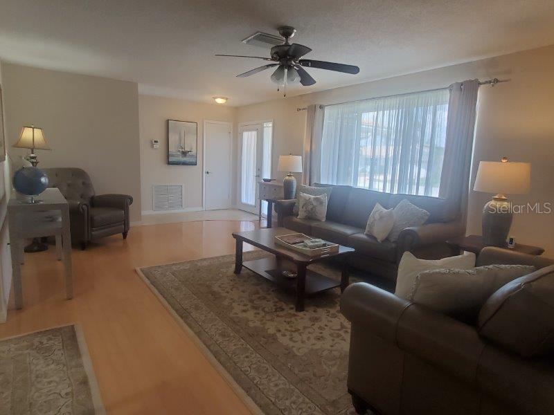 423 Matares Dr Property Photo 8