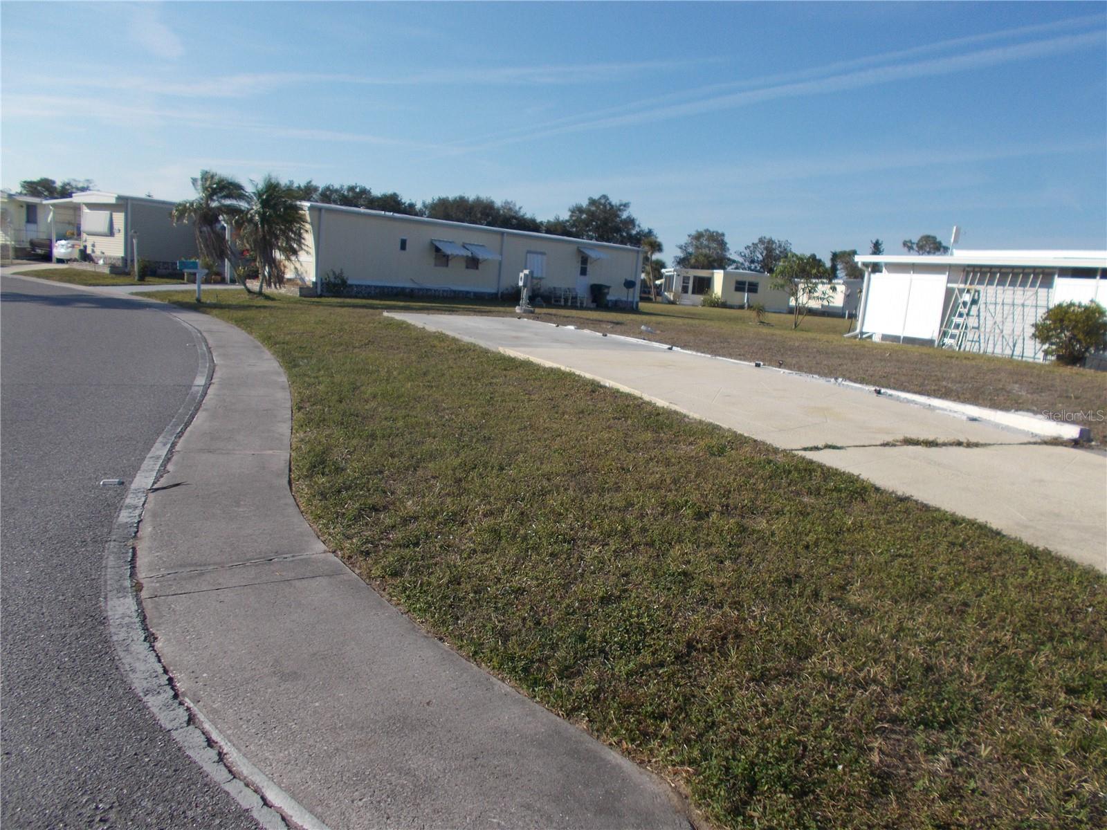 6581 Center Ln Property Photo 1