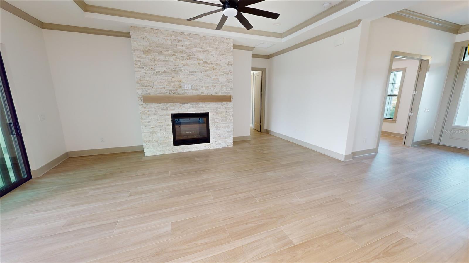 2033 Treasure Ln Property Photo 11