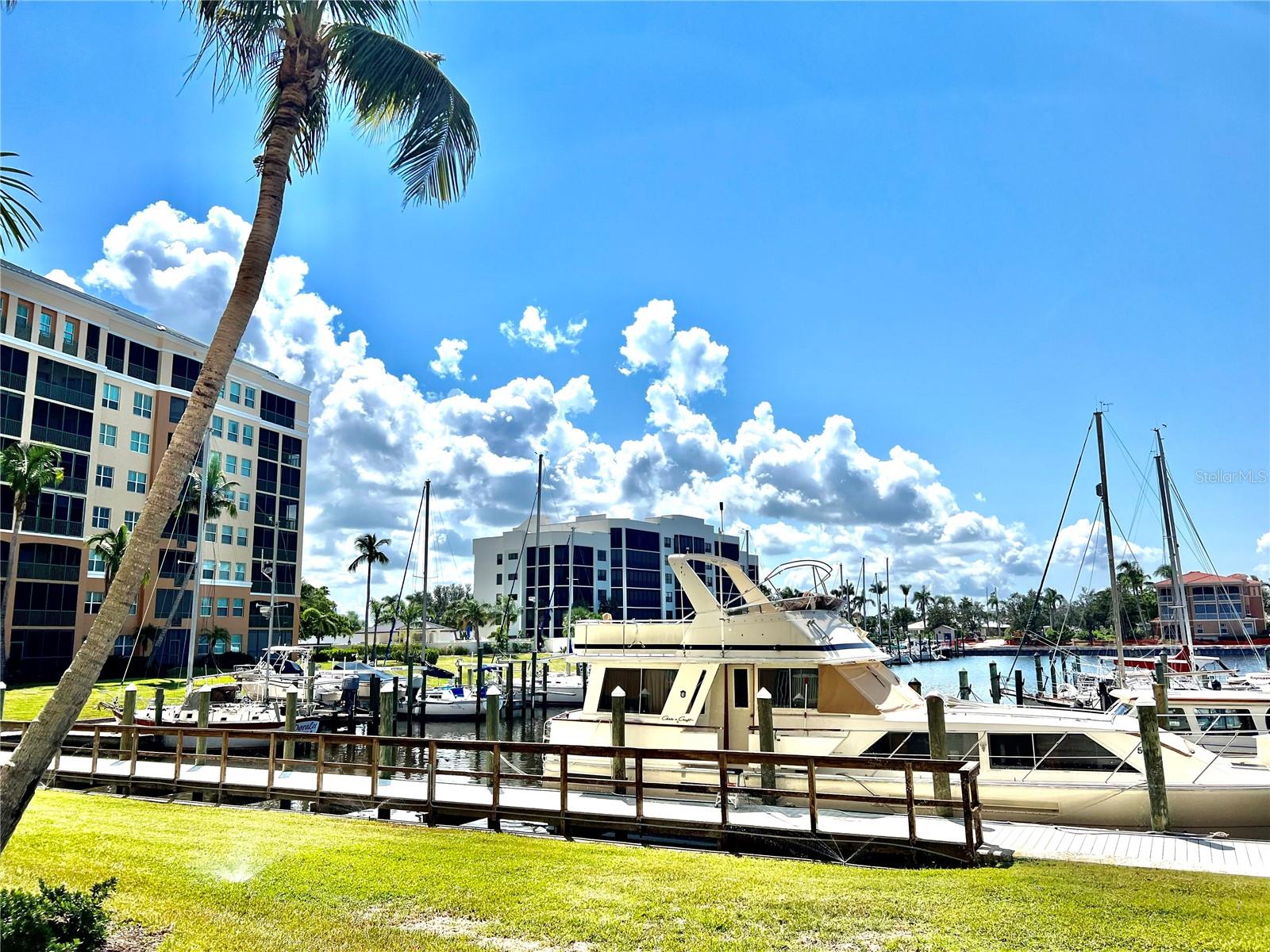 2060 Matecumbe Key Rd #2105 Property Photo 20