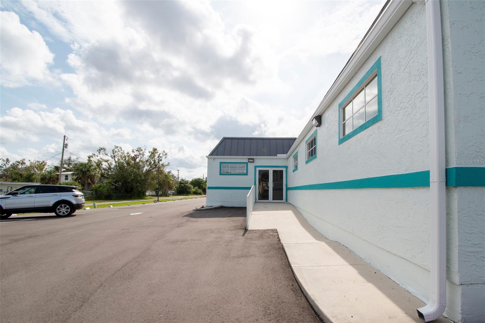 4535 Tamiami Trl Property Photo 4