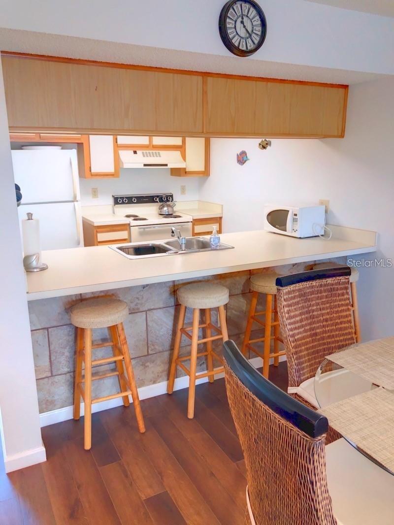 4056 Oakview Dr #e7 Property Photo 2