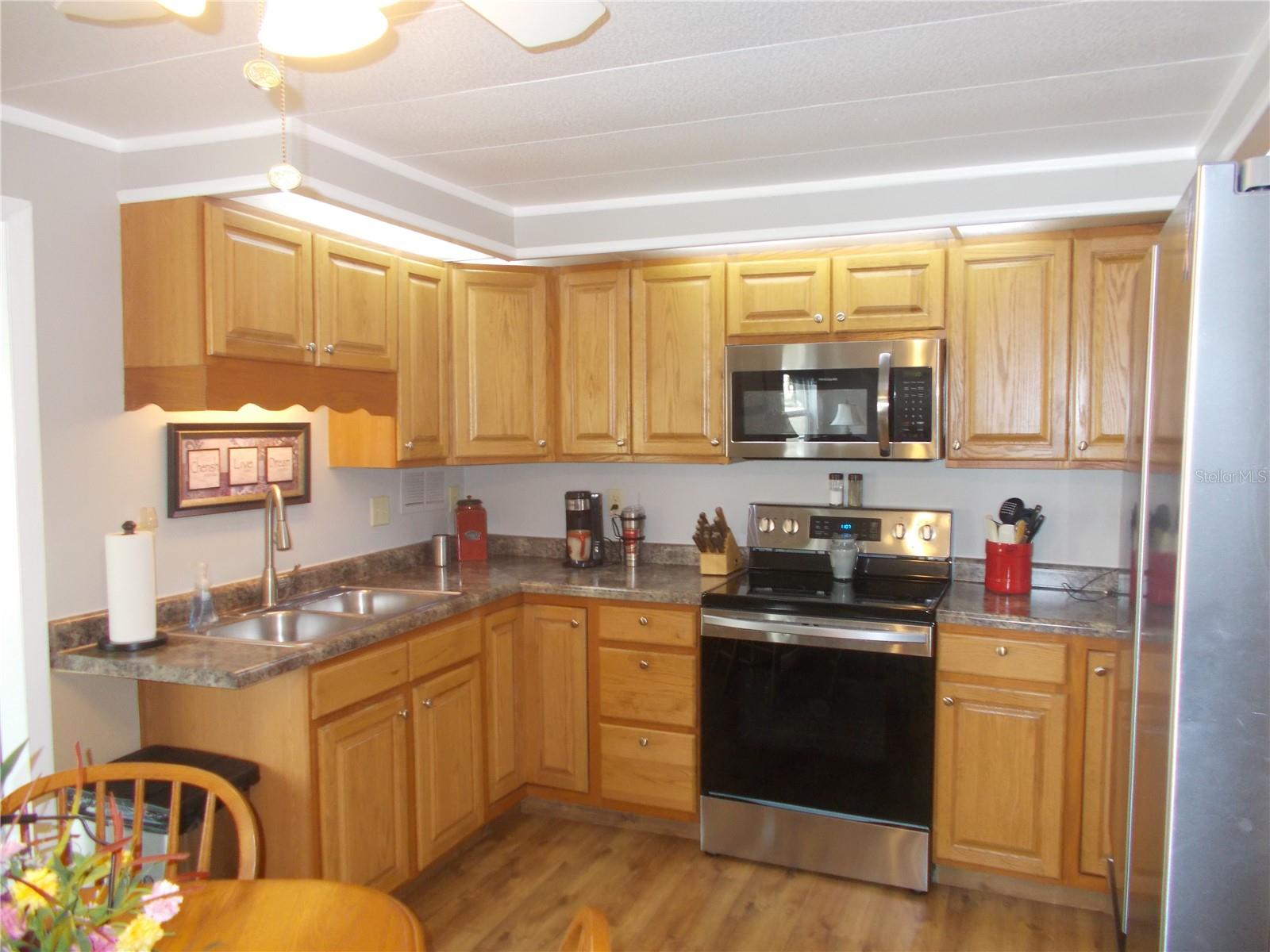 5755 Holiday Park Blvd Property Photo 4