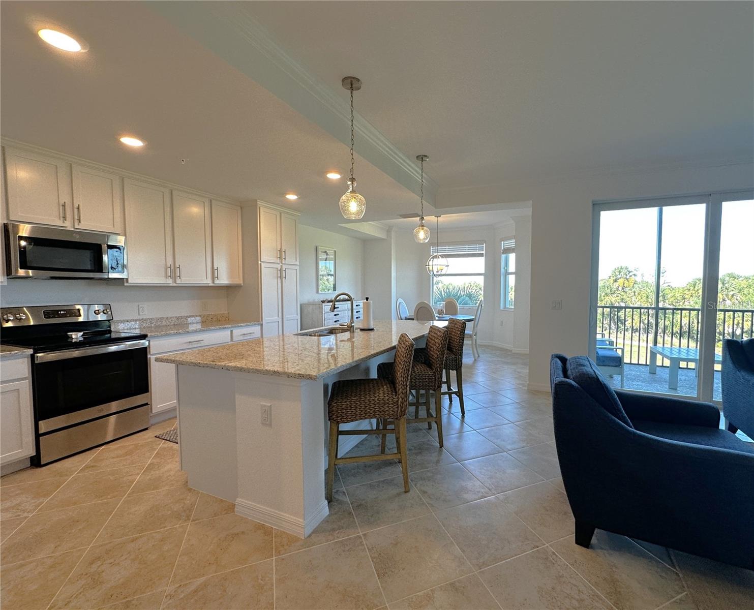 14041 Heritage Landing Blvd #627 Property Photo 6