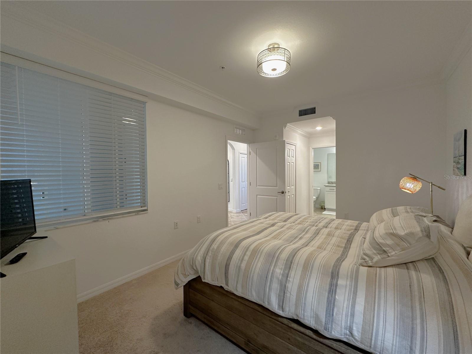 14041 Heritage Landing Blvd #627 Property Photo 11