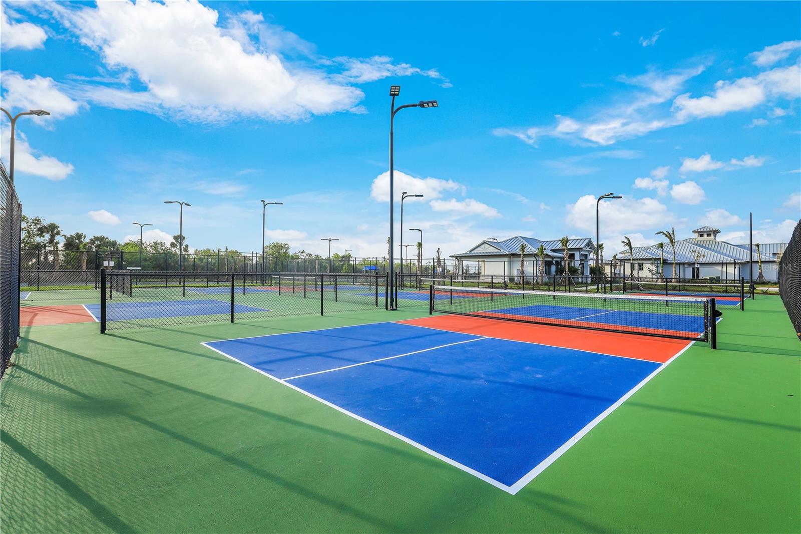 14041 Heritage Landing Blvd #627 Property Photo 30