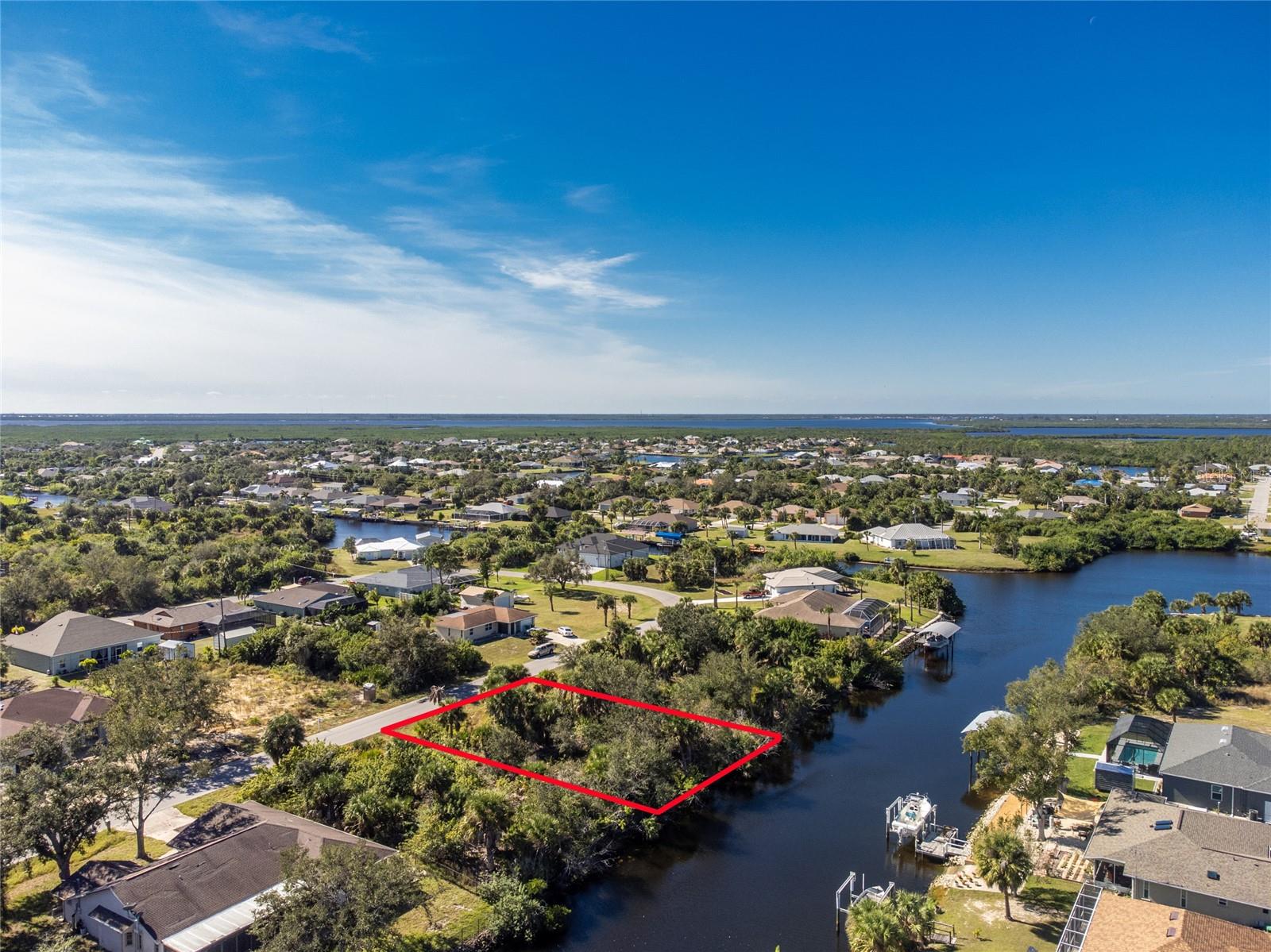 17340 Gulfspray Cir Property Photo 12