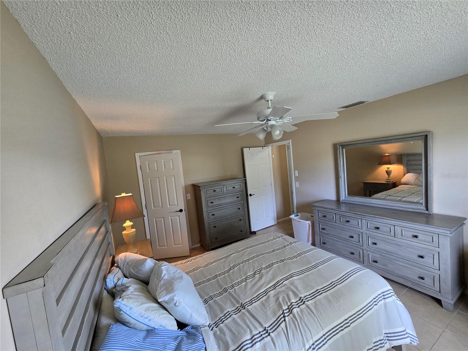 21427 Michigan Ave Property Photo 15