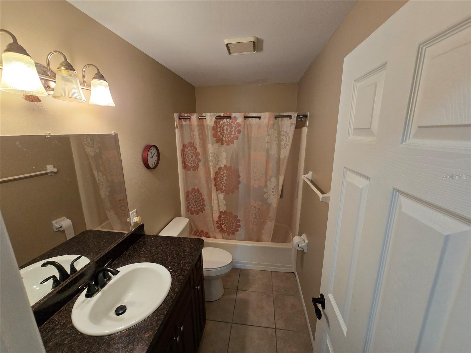 21427 Michigan Ave Property Photo 16