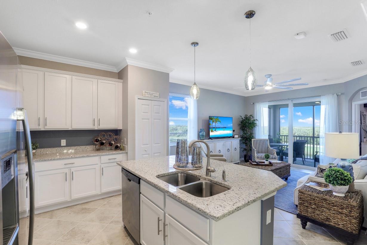 14071 Heritage Landing Blvd #331 Property Photo 7